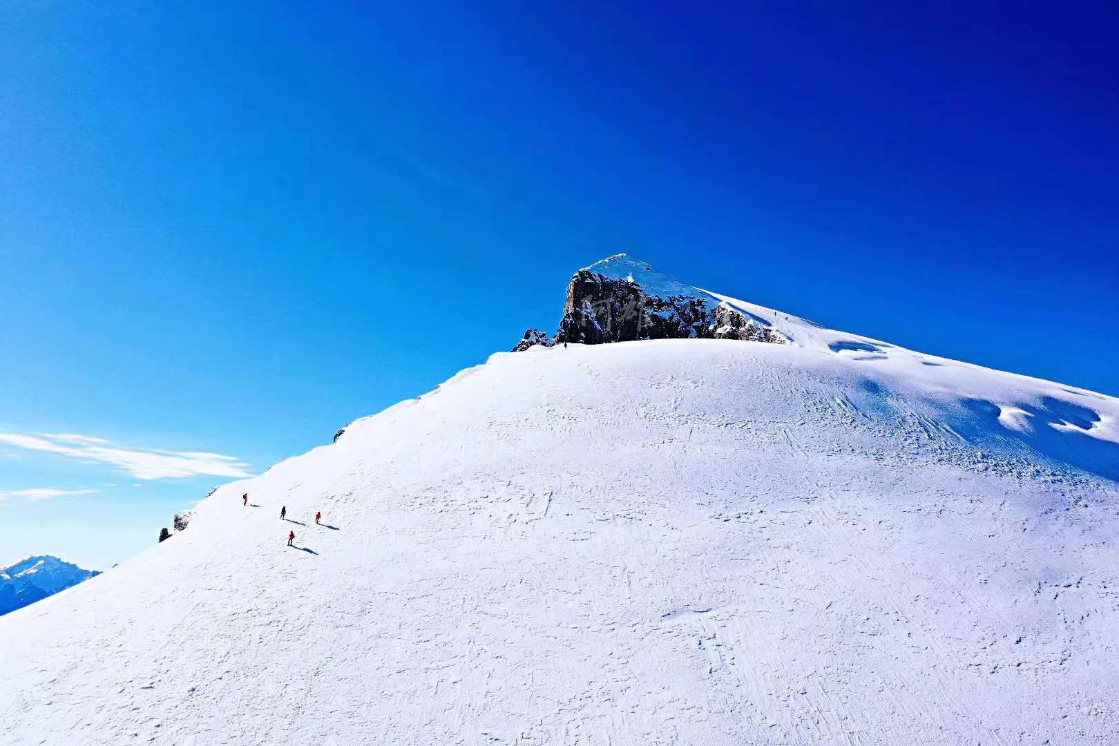 哈巴雪山