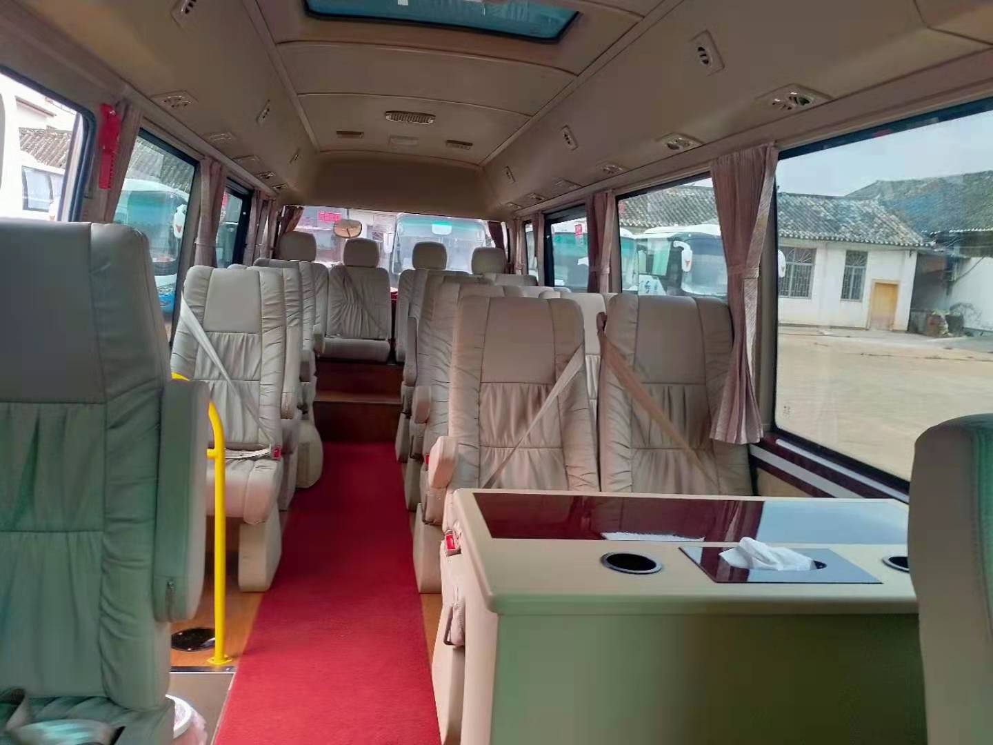 麗江會議旅游包車?麗江會議包車旅游網(wǎng)?麗江會議租車旅游服務(wù)就選麗江豐田考斯特最新款