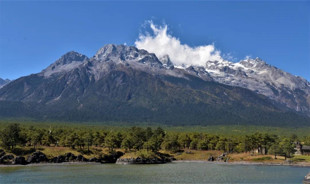 納西族神山-玉龍雪山   麗江傳媒公司